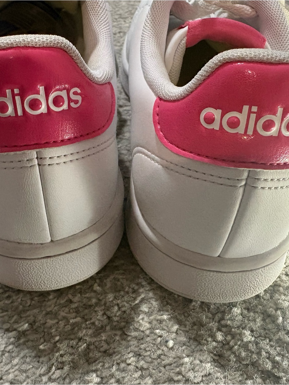 Adidas Women’s White Pink Sz 7 - Picture 2 of 8
